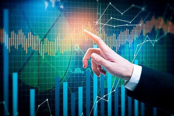 沪指窄幅震荡涨0.34% 白酒板块表现抢眼
