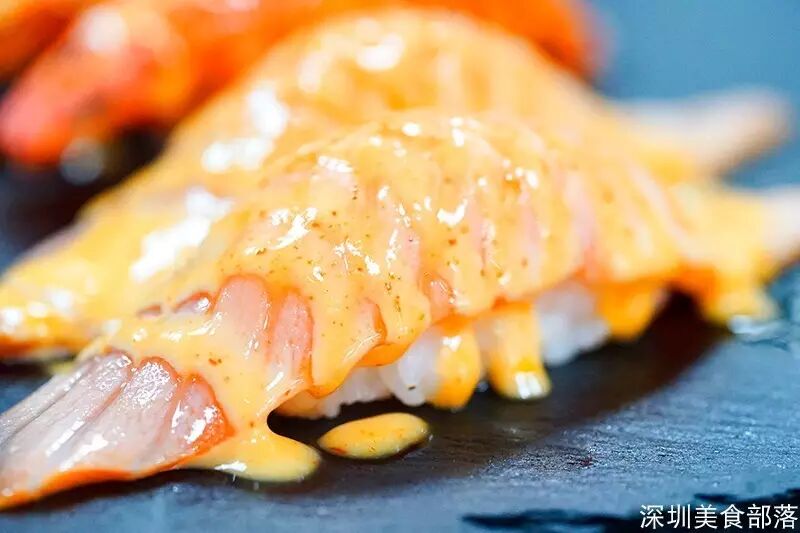 酱烧三文鱼寿司 15元/1份(1份有2件哦)