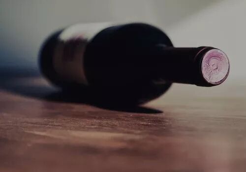 喝葡萄酒之前，你醒酒了吗？