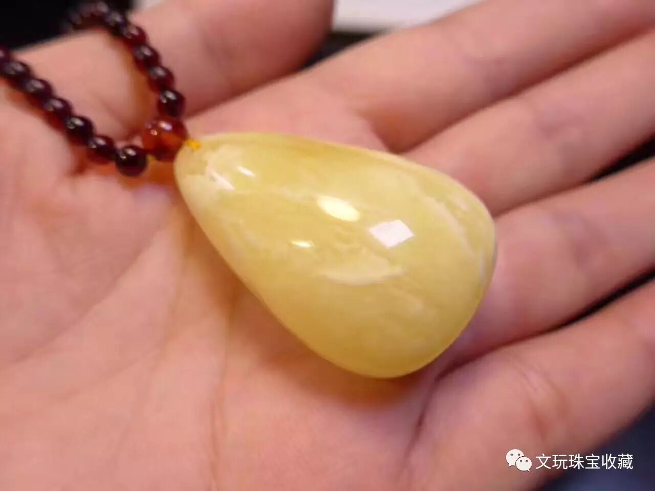 天然蜜蜡中的流淌纹,到底是怎么形成的?