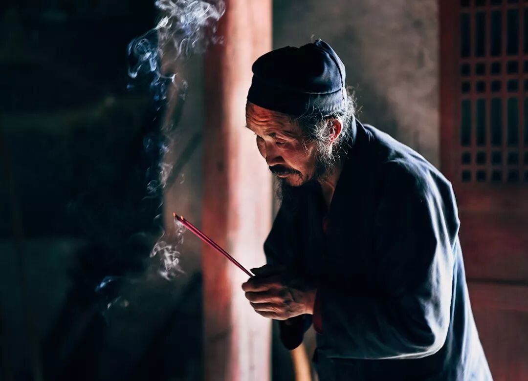 烧香拜神时一定要跟神明说这两个字！99%的人却不知道！