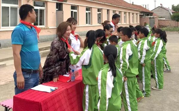 尚赫“让爱延续”——公益的季节 爱的春·夏·秋·冬