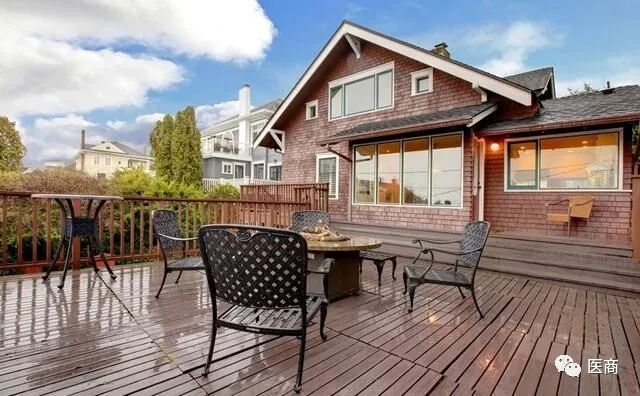 在开业前八个月,柠悦邀请明星,网红进行了长达8个月的