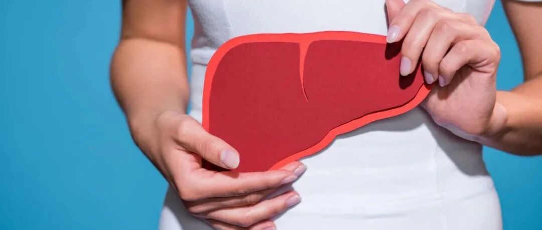 为救肝癌父亲，21岁小伙决定割下自己的半个肝脏