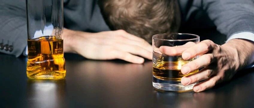 喝点红酒有益健康？世界心脏联盟最新发布：滴酒不沾才健康