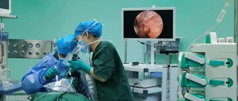 小伙儿夜里鼾声如雷？耳鼻喉科专家：这是病，得治！