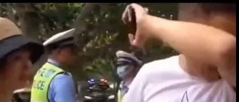 泪崩！马上开考却忘带准考证......一场与时间的较量！