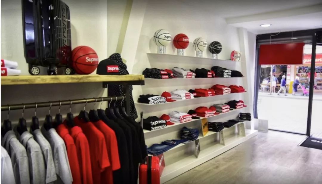 Fake Supreme stores are booming in Spain