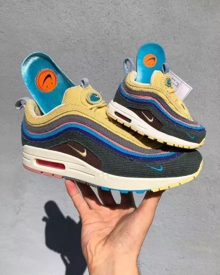 Sean wotherspoon nike smiley sales face