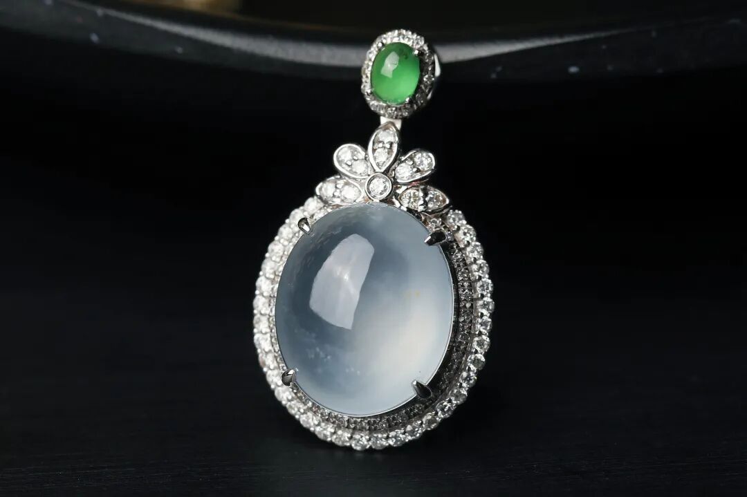 停下来！这样保养翡翠就要毁掉啦