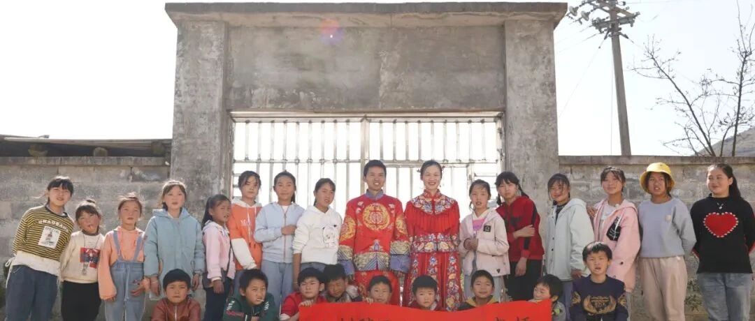 这是我见过最美的结婚照！