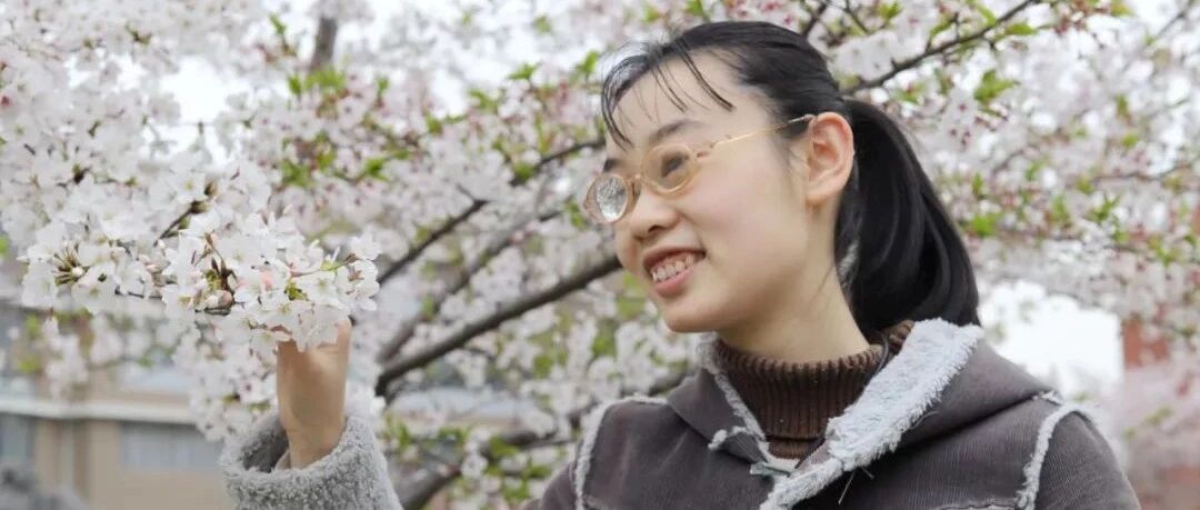 22岁女孩，成为复旦首位盲人研究生！
