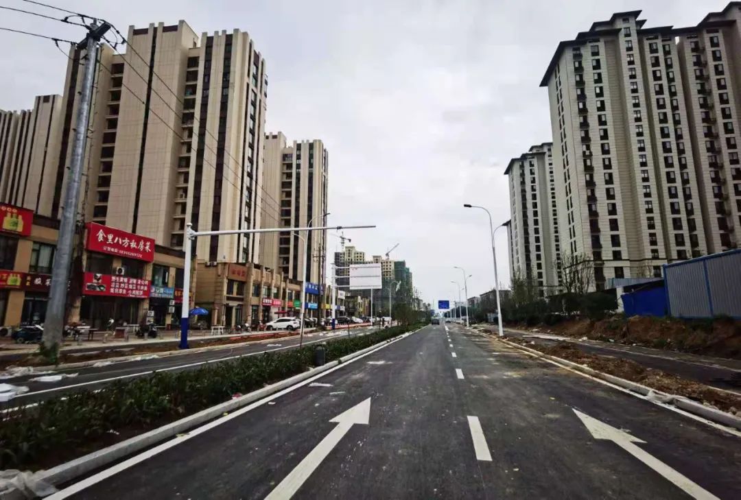 整条道路建成后,将对周边新一区,龙湖一品,银杏园,龙园新村等小区带来