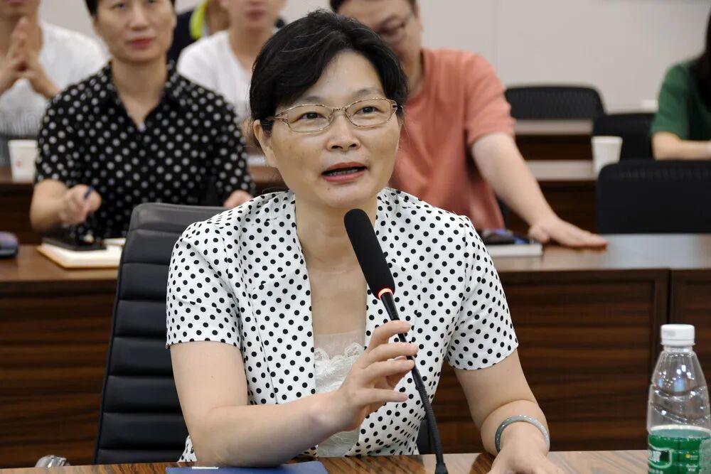 总会计师刘芬浦发银行福州分行投行部及金融市场部总经理李峰紧接着