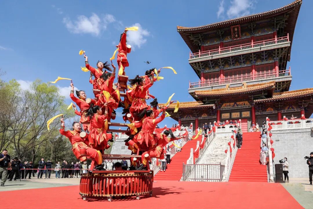 "花间一壶酒 醉美杏花村"第七届汾酒杏花节盛大开幕