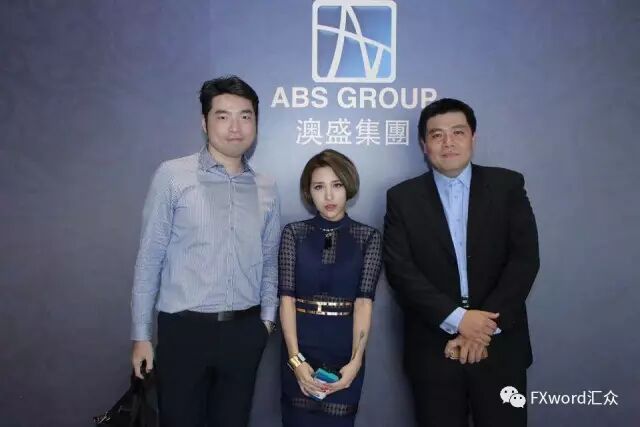 这个像一束焰火般的女子，谁能将这火高举