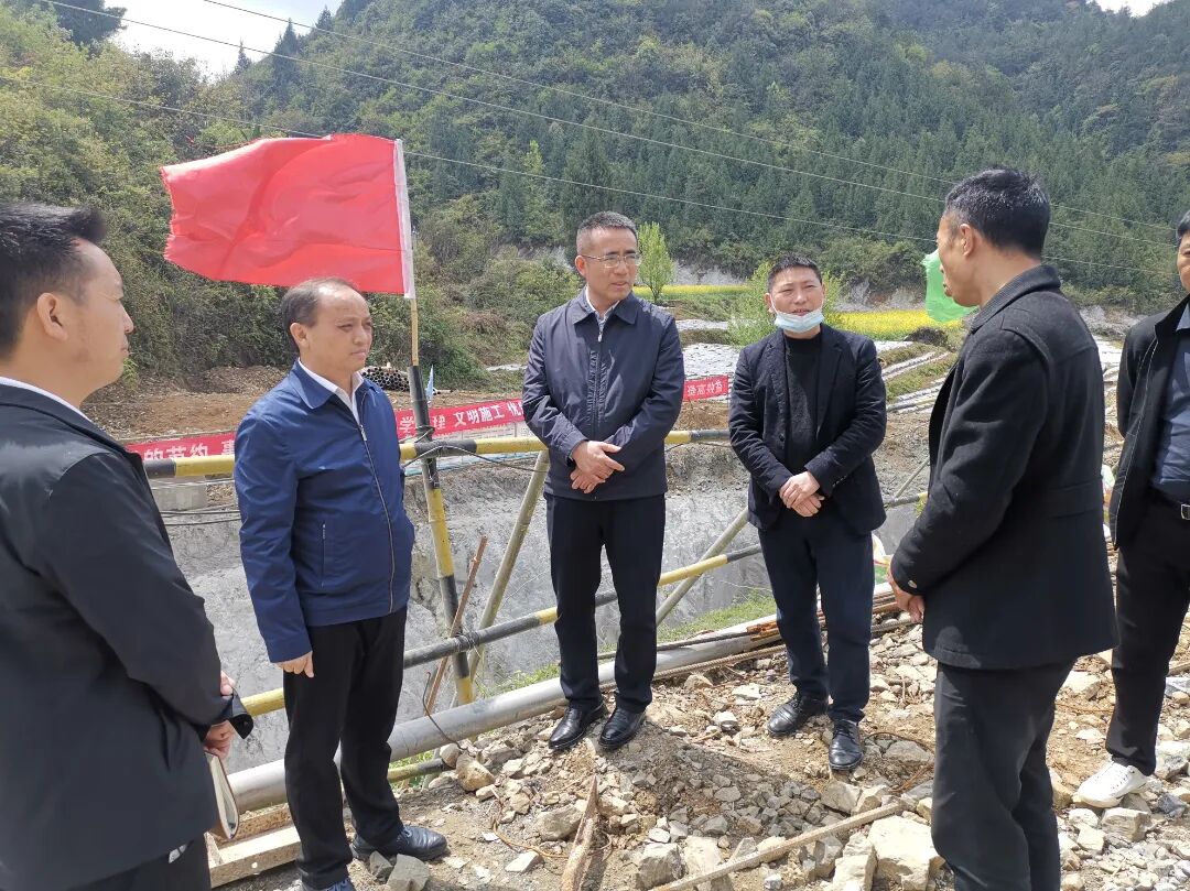 代忠义到晓景乡,中界镇调研督导当前工作 - 沿河新闻网