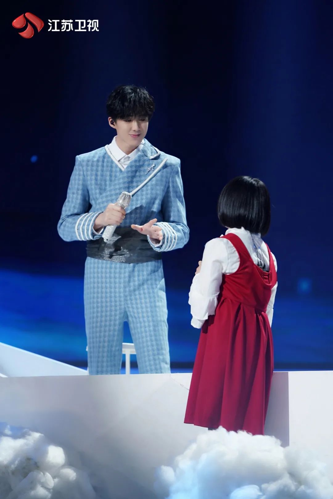 99划算夜再迎三位老朋友:摩登兄弟刘宇宁,段奥娟,乃万官宣加盟!_友友