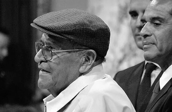 美國(guó)最偉大的老師 將400個(gè)流氓送進(jìn)了哈佛耶魯