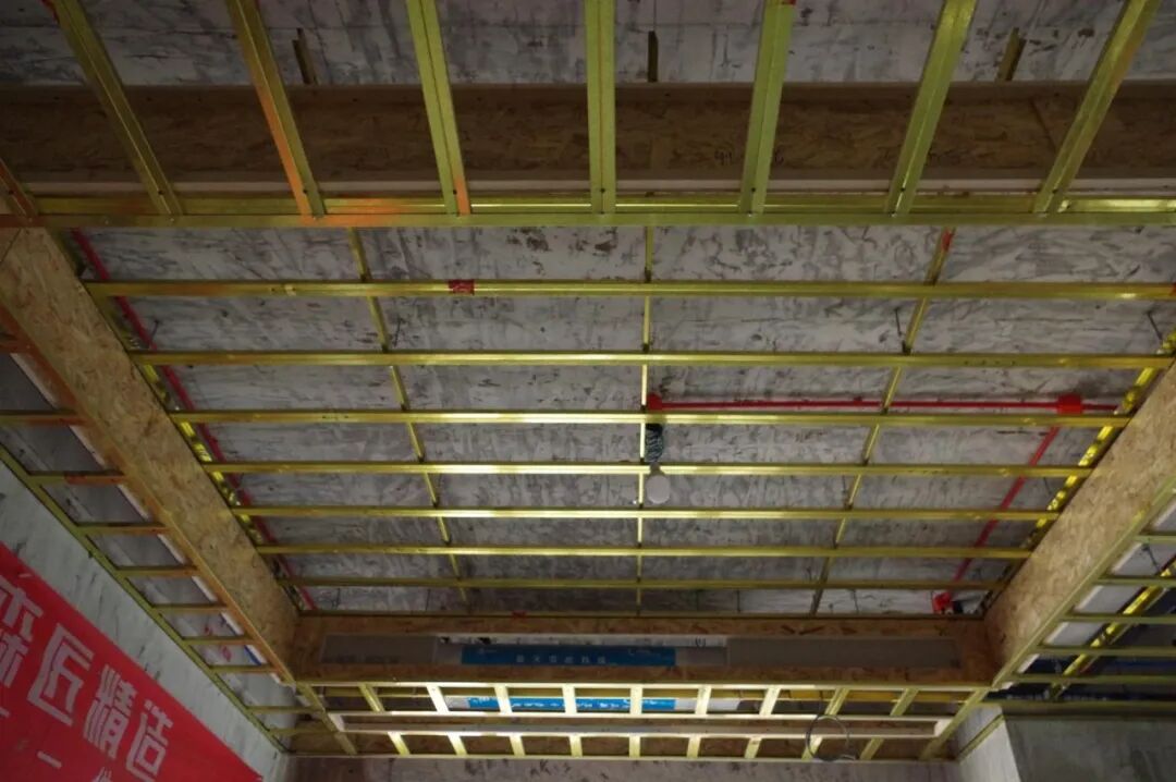 吊顶龙骨下吊12公分还是20公分呢