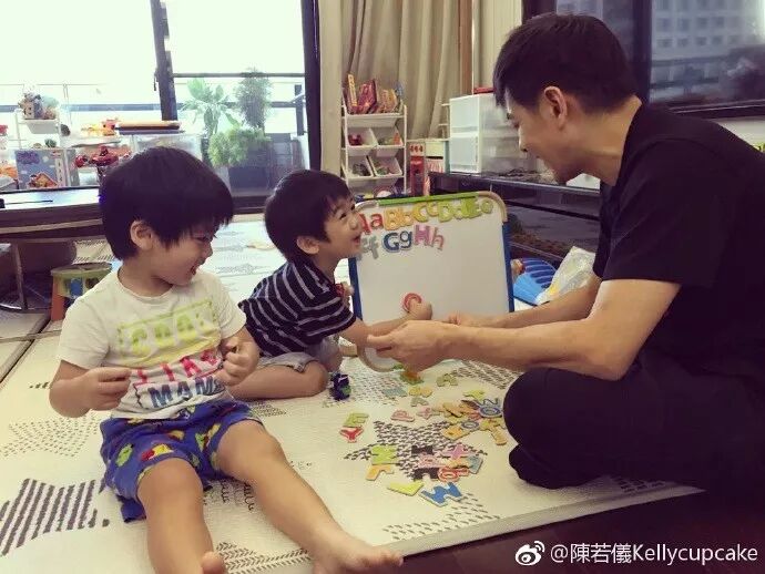 44岁林志颖还在玩命赛车，他永远年轻有2个秘密：有种人，至死不老是少年（组图） - 14