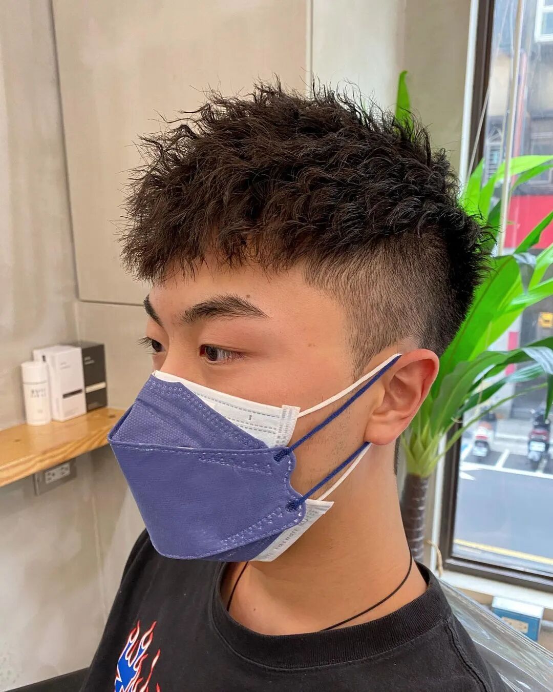 发际线高的男生建议剪这3款发型，潮流帅气，拯救颜值！