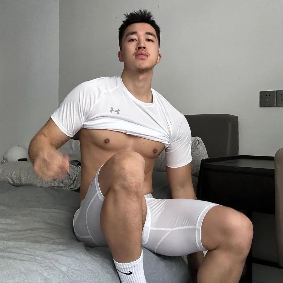 6个腿部训练动作，燃烧赘肉，打造粗壮的大腿！