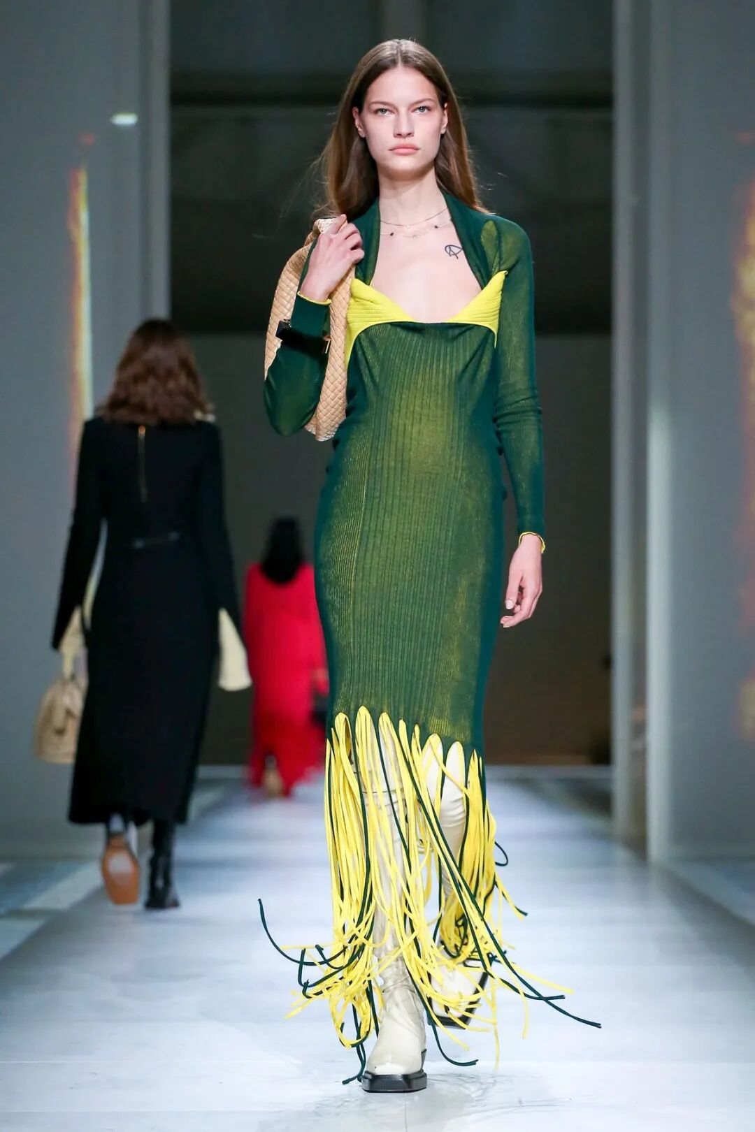 为什么几乎所有女性都想拥有一只bottega Veneta手袋 时尚圈 时尚品牌 时尚人物 时尚生活 微信头条新闻公众号文章收集网