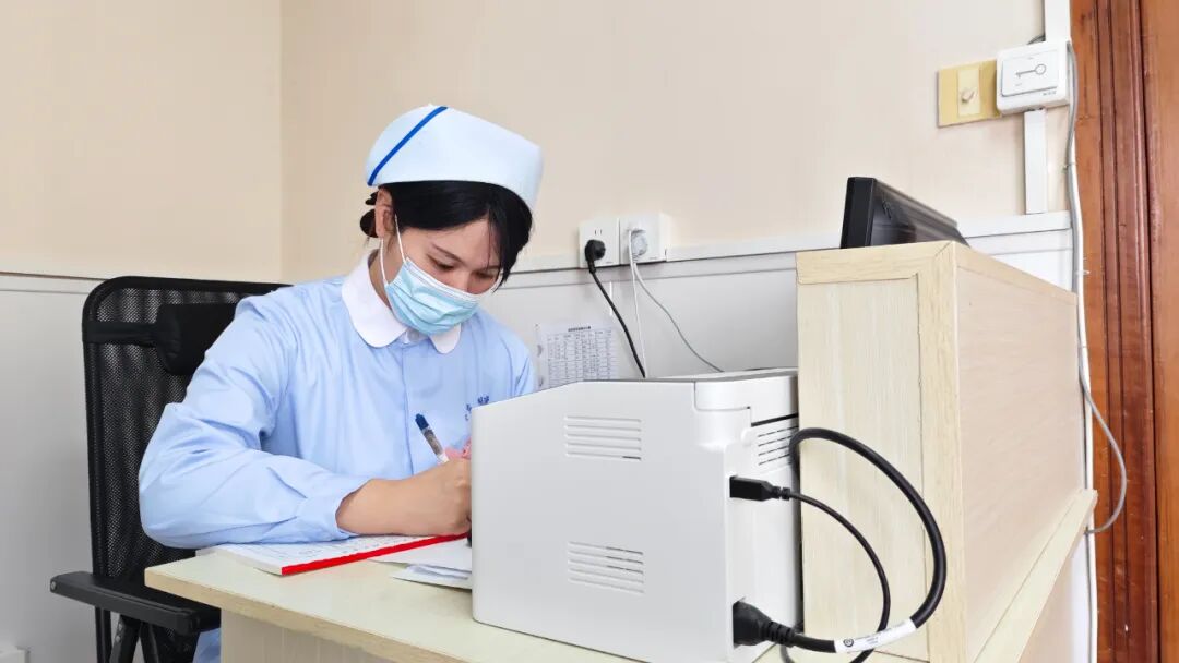 病房的床怎么摇起来骨病患者住院不用“摇人”！无陪护病房：躺平，剩下的交给我们_https://www.jmylbn.com_新闻资讯_第8张