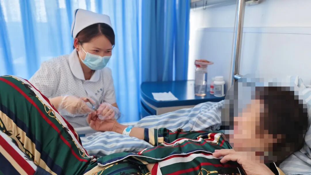 病房的床怎么摇起来骨病患者住院不用“摇人”！无陪护病房：躺平，剩下的交给我们_https://www.jmylbn.com_新闻资讯_第4张