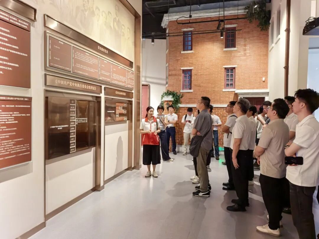 “红心向党启新程 金融服务建新功”——深圳市融资租赁行业协会党总支举行庆祝中国共产党成立105周年主题党日活动