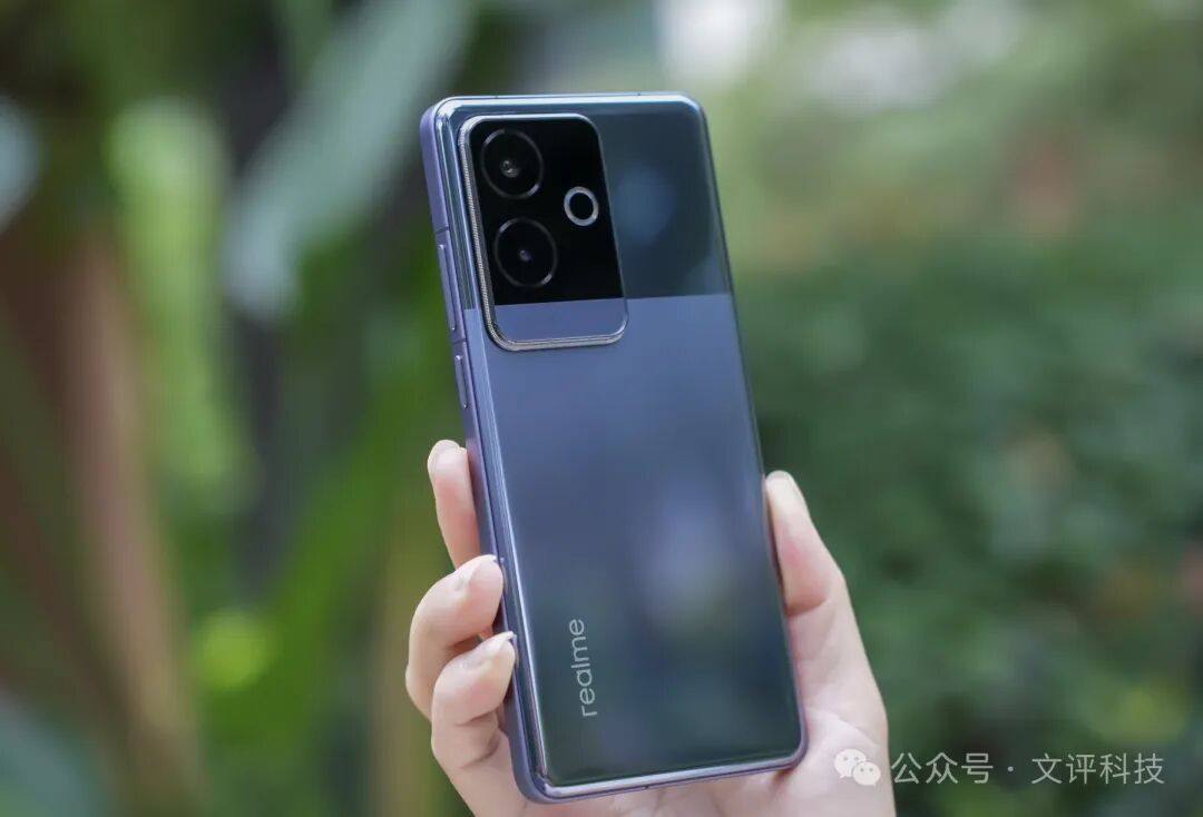 8月换手机建议一步到位，这4款配置“十全九美”，用五年不过时