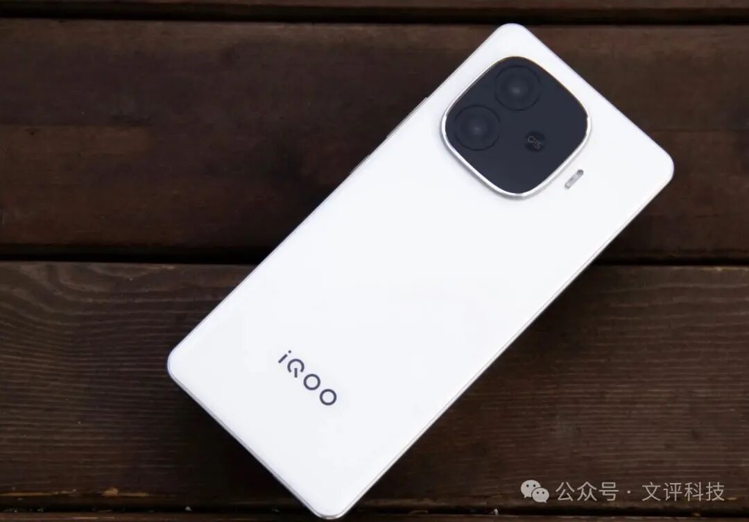 2024年手机怎么选？4款高配低价的新机推荐，可闭眼入，流畅用5年