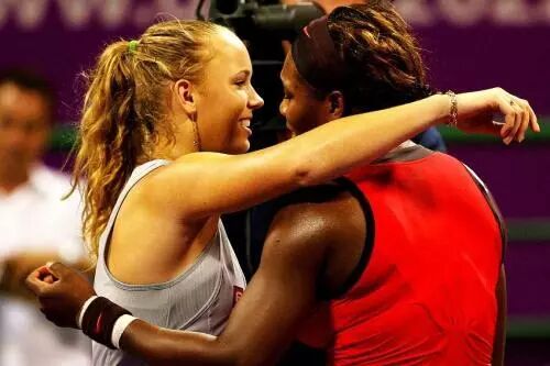 网坛时代姐妹花合体征战奥克兰赛,沃兹成网坛第一人|沃兹|网坛|双打