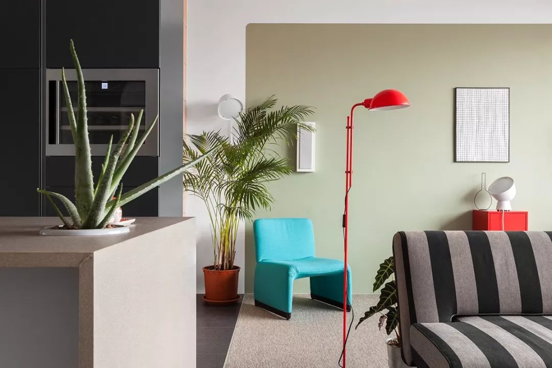 90㎡现代简约公寓设计，没想到色彩还能这么玩！