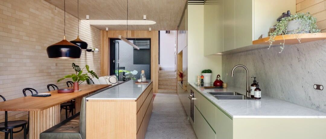 窄房子改造，客厅开个「洞」，家里更亮了