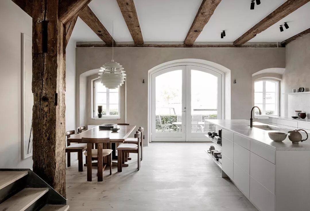 老房改造，留下这些老木梁很带感！