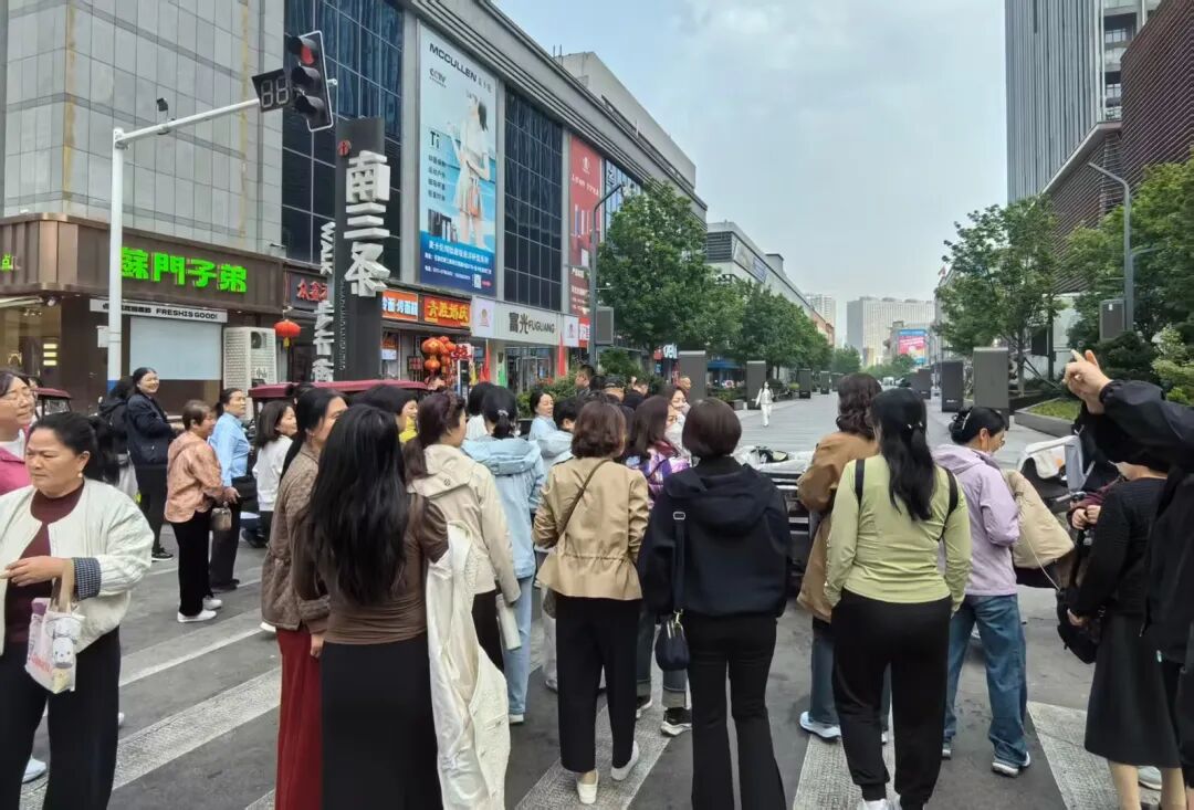 广饶金田市场组织商户赴河北石家庄、正定、沧州考察对接