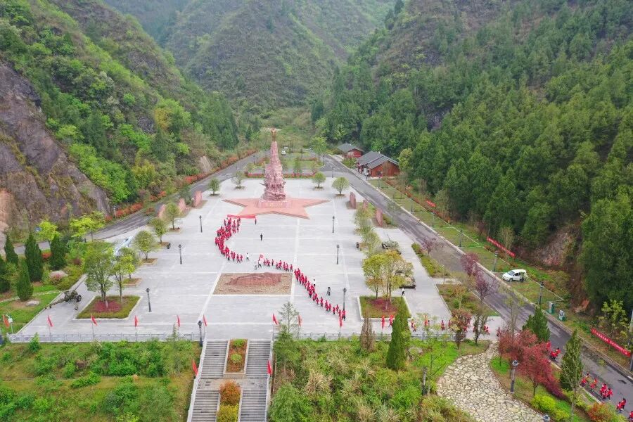 余庆县感悟红色精神争做时代新人