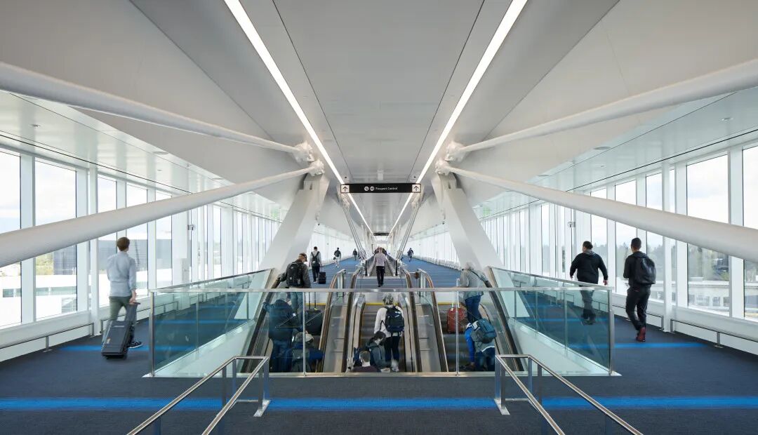 世界最长空中走廊西雅图国际机场新国际到达设施正式启用