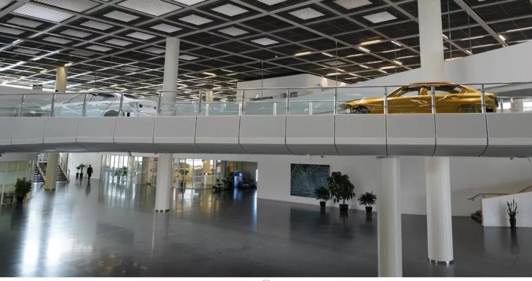 宝马智能驾驶_宝马的驾驶感体现在哪里_如何利用宝马的智能系统提升驾驶效率？