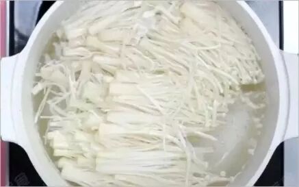 日本豆腐金针菇煲 L素味平生l 教育新闻