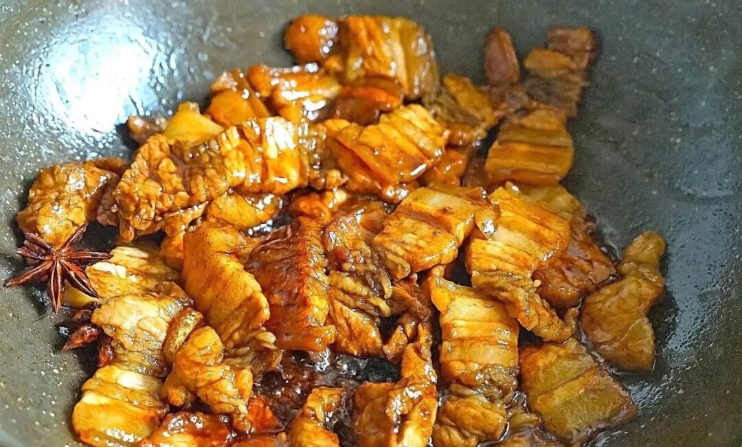 【每日一菜】—— 红烧肉炒蒜苔