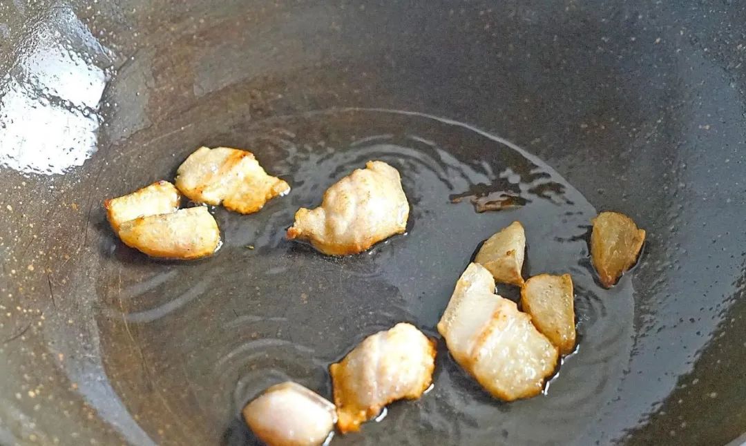 【每日一菜】—— 红烧肉炒蒜苔