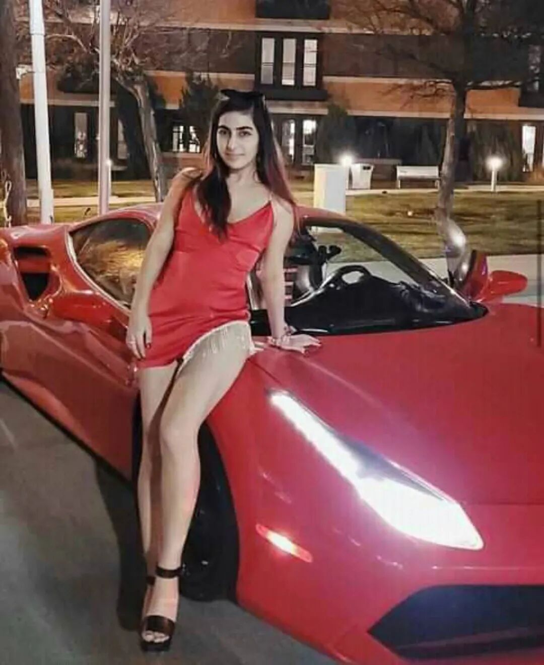辣妹邀约开房大玩“蒙眼做爱”，男人啪啪啪到一半，突被捅脖爆血（组图） - 3