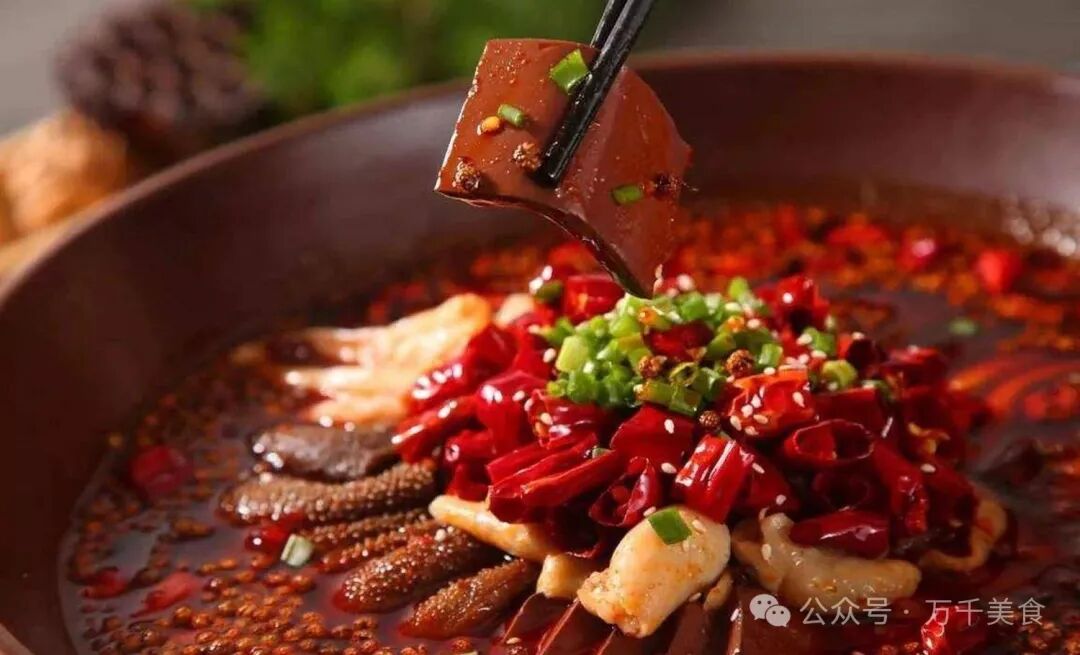 重庆必吃十大名菜，地道渝味美食全攻略，让你一次吃遍山城经典风味