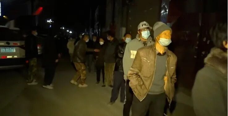 新疆疫情反扑48小时后，新冠疫苗又出事了...（组图） - 6