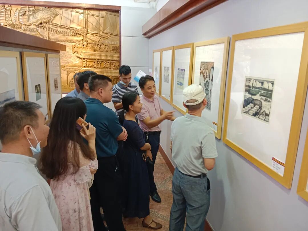 还一同展出了《古元美术馆艺术家作品展》,参展艺术家有刘春潮,陈兆鹏
