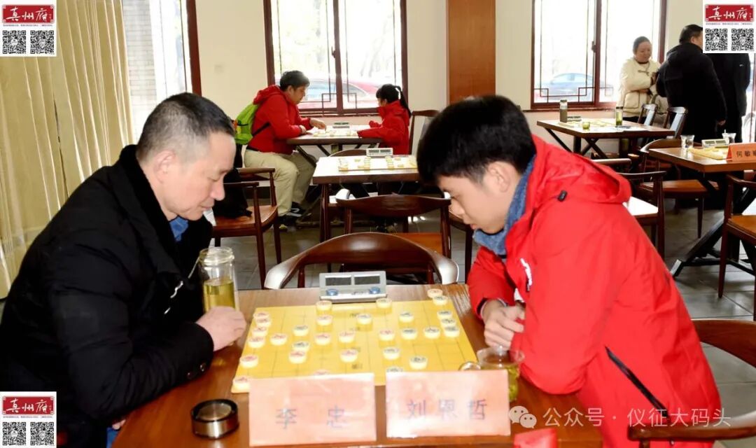 马来西亚象棋棋手龙山风景区对决仪征棋手