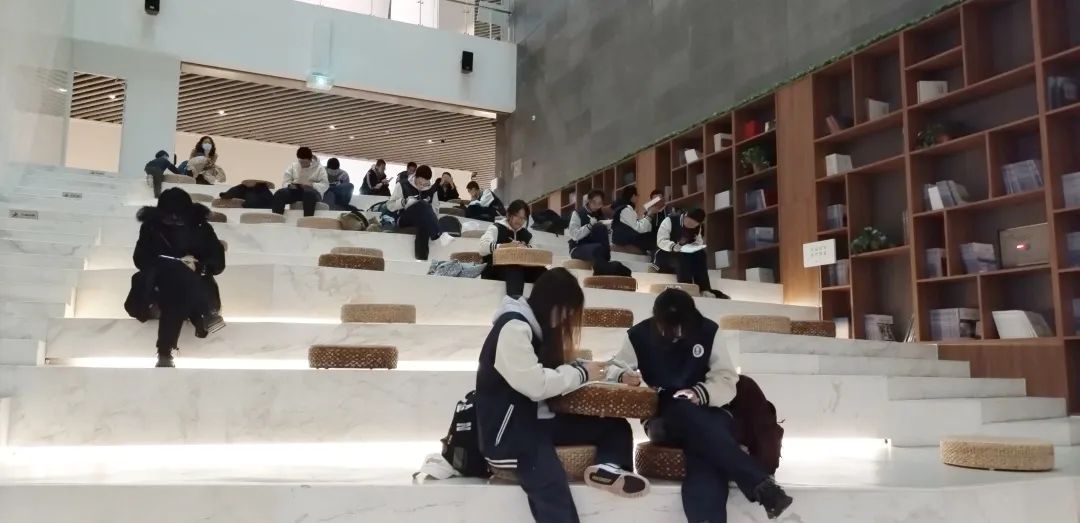 内蒙古美术馆丨美若繁花 沐光而行 第42张